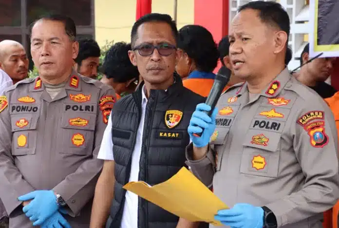 Polres Pelabuhan Belawan berhasil mengungkap puluhan kasus kejahatan jalanan sepanjang satu bulan terakhir. Total 48 pelaku kriminal, mulai dari begal, pencuri dengan pemberatan (curat), hingga pencurian sepeda motor (curanmor), berhasil diamankan dalam operasi penegakan hukum yang digelar intensif.