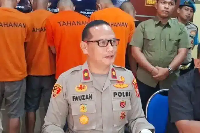 7 Pelaku Curanmor Ditangkap di Sawangan: Motor Scoopy, Beat, hingga CB Dijual Murah Polisi berhasil membongkar sindikat pencurian kendaraan bermotor (curanmor) di kawasan Sawangan, Depok.