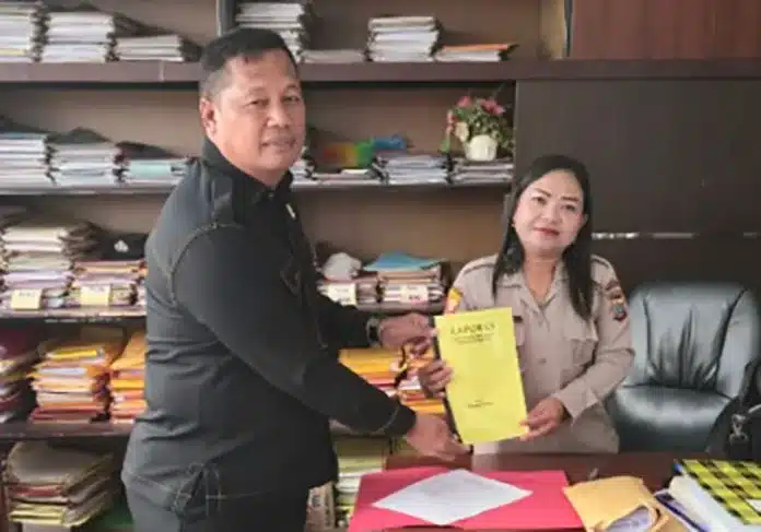 Dugaan Korupsi APBD Talaud 2025: Wakil Ketua Pansus DPRD Laporkan Pergeseran Rp 21 Miliar ke Polda Sulut Wakil Ketua Panitia Khusus (Pansus) DPRD Kabupaten Kepulauan Talaud, Muhamad Sarifudin Kofia, S.Sos., SH, secara resmi melaporkan dugaan kuat penyimpangan pergeseran APBD Talaud Tahun Anggaran 2025 ke Polda Sulawesi Utara.