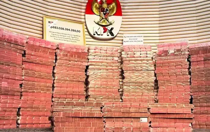 Komisi Pemberantasan Korupsi (KPK) menyerahkan uang rampasan negara senilai Rp 883.038.394.268 hasil perkara korupsi investasi fiktif PT Taspen.