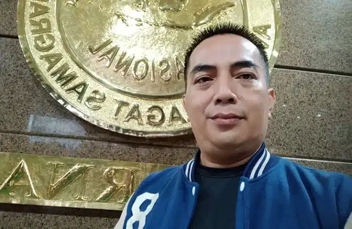 Pers merupakan lembaga sosial sekaligus wahana komunikasi massa yang menjalankan fungsi jurnalistik mencari, memperoleh, memiliki, menyimpan, mengolah, dan menyampaikan informasi dalam berbagai bentuk tulisan, suara, gambar, maupun data digital melalui media cetak, elektronik, dan daring.