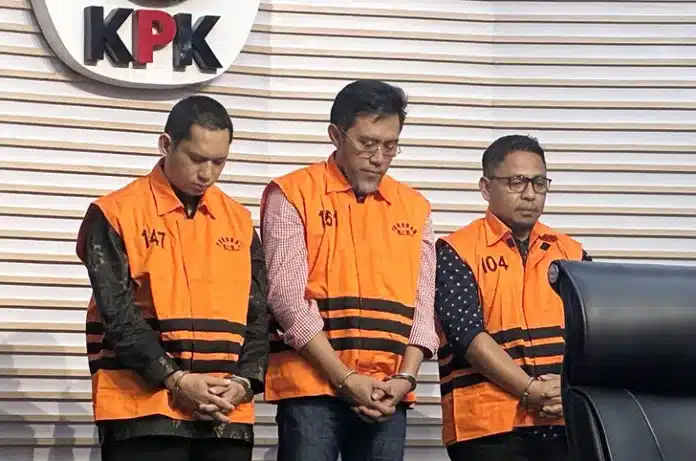 KPK Resmi Tahan Tiga Pelaku Baru Korupsi RSUD Kolaka Timur, Ini Peran Masing-Masing Komisi Pemberantasan Korupsi (KPK) kembali memperluas penyidikan kasus dugaan suap pembangunan Rumah Sakit Umum Daerah (RSUD) Kolaka Timur, Sulawesi Tenggara.