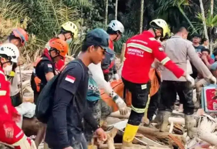 Badan Nasional Penanggulangan Bencana (BNPB) menyampaikan pembaruan data jumlah korban meninggal dunia akibat rangkaian bencana alam yang melanda tiga provinsi di Indonesia, yakni Aceh, Sumatera Utara, dan Sumatera Barat.