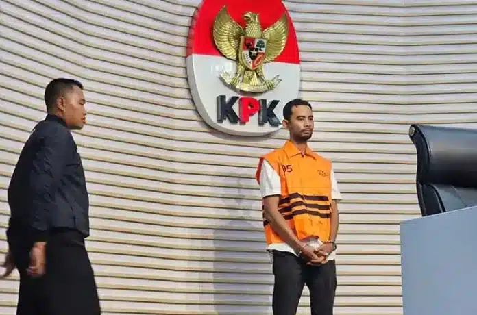 Komisi Pemberantasan Korupsi (KPK) resmi menahan Muhammad Chusnul (MC), Inspektur Prasarana Perkeretaapian Ahli Muda pada Direktorat Prasarana Perkeretaapian, terkait dugaan rekayasa lelang dan penerimaan suap proyek pembangunan jalur kereta api di lingkungan Direktorat Jenderal Kereta Api (DJKA) Kementerian Perhubungan wilayah Medan.
