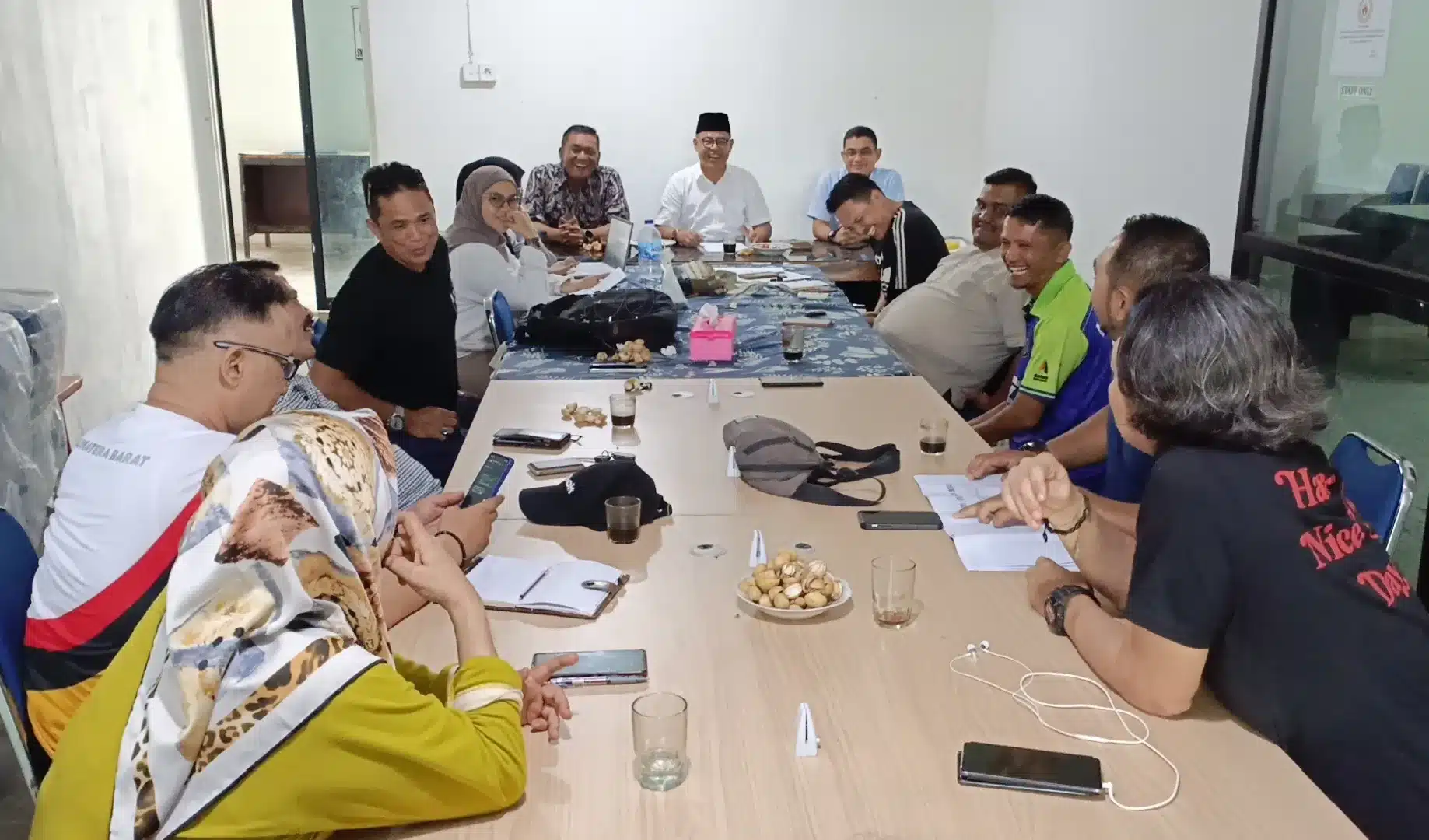 Rapat dihadiri seluruh jajaran pengurus dan difokuskan pada pematangan kesiapan teknis serta rangkaian acara pelantikan pengurus baru yang dijadwalkan berlangsung pada Kamis, 15 Januari 2026.