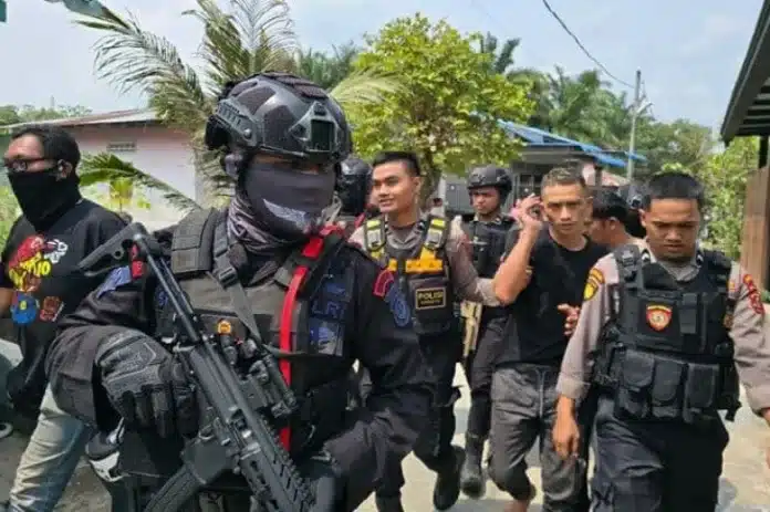Badan Narkotika Nasional Provinsi (BNNP) Sumatera Utara bersama Kepolisian Daerah (Polda) Sumut menggerebek lokasi yang diduga kuat sebagai kampung narkoba di Kecamatan Percut Sei Tuan, Kabupaten Deli Serdang.