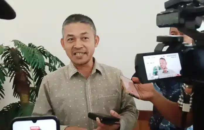 Ketua Komite Olahraga Nasional Indonesia (KONI) Kota Padang, Erianto, menargetkan kontingen Kota Padang mampu meraih juara umum pada ajang Pekan Olahraga Provinsi (Porprov) Sumatera Barat 2026.