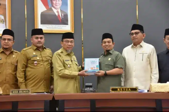 Pemerintah Kota Padang mencatat berbagai capaian positif sepanjang tahun 2025. Sejumlah indikator pembangunan menunjukkan tren peningkatan, mulai dari kualitas lingkungan, pertumbuhan ekonomi, hingga peningkatan kualitas sumber daya manusia.