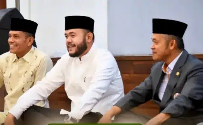 Wali Kota Padang Fadly Amran menggelar kegiatan buka puasa bersama Ketua Umum KONI Kota Padang Erianto dan jajaran pengurus Komite Olahraga Nasional Indonesia (KONI) Kota Padang, Komite Olahraga Masyarakat Indonesia (KORMI), serta sejumlah organisasi kepemudaan se-Kota Padang. Kegiatan tersebut berlangsung di Bagindo Aziz Chan Youth Center, Sabtu (14/3/2026).