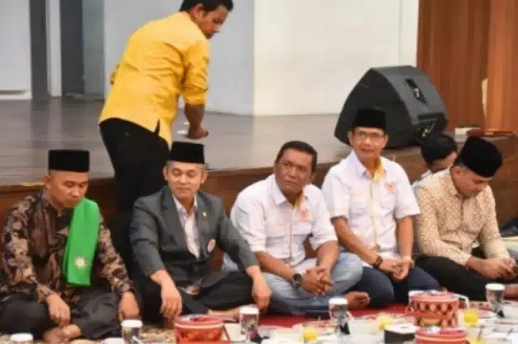kegiatan buka puasa bersama Ketua Umum KONI Kota Padang Erianto dan jajaran pengurus Komite Olahraga Nasional Indonesia (KONI) Kota Padang, Komite Olahraga Masyarakat Indonesia (KORMI), serta sejumlah organisasi kepemudaan se-Kota Padang.