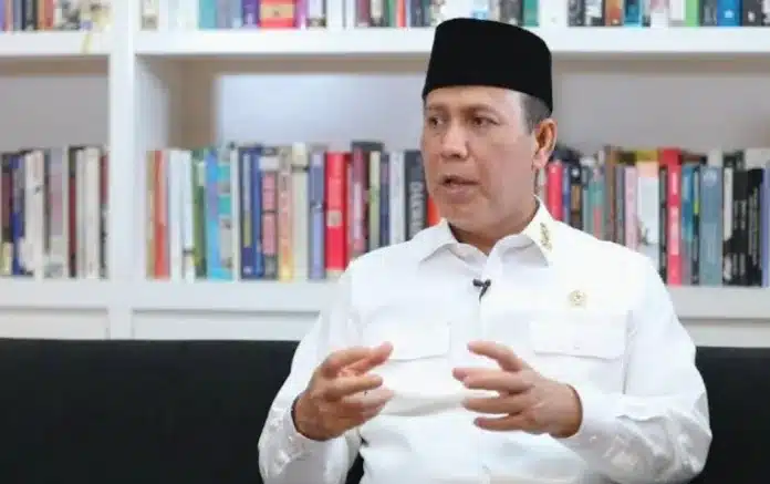 Sosok Boy Rafli Amar dikenal luas sebagai salah satu perwira tinggi Polri yang memiliki perpaduan antara ketegasan, kecerdasan komunikasi, serta kedekatan dengan nilai-nilai budaya.