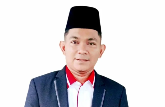 Khatib Salat Idulfitri 1447 Hijriah/2026 Masehi, Ustaz Fungki Guspardi, menyampaikan pesan mendalam tentang pentingnya menjaga hubungan antara anak dan orang tua di tengah dinamika kehidupan modern.