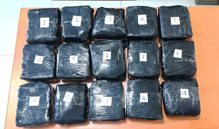 Polda Lampung Gagalkan Penyelundupan 15,7 Kg Sabu via Ambulans di Bakauheni 1 Aparat Direktorat Reserse Narkoba (Ditresnarkoba) Polda Lampung berhasil menggagalkan upaya penyelundupan narkotika jenis sabu seberat 15,7 kilogram yang hendak dibawa ke Pulau Jawa.