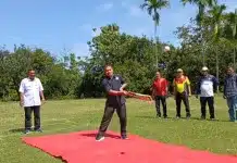 PCI Padang Gaspol! Kejuaraan Cricket Digelar, Bidik Prestasi Porprov 2026 Ketua Umum KONI Kota Padang, Erianto, secara simbolis melakukan servis pertama sebagai tanda dibukanya Kejuaraan Cricket tingkat kota yang digelar Persatuan Cricket Indonesia (PCI) Kota Padang. Ajang ini terselenggara melalui dukungan dana pokok-pokok pikiran (pokir) Wakil Ketua DPRD Kota Padang, Jupri, yang disalurkan melalui KONI Kota Padang.