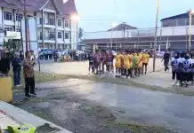 Bola Voli Anak Nagari Jadi Ajang Pembinaan Atlet, Dispora dan KONI Padang Siapkan Generasi Menuju Porprov Pembukaan Kejuaraan Bola Voli Anak Nagari Antar Klub PBVSI se-Kota Padang dilakukan secara resmi oleh Ketua Umum KONI Kota Padang, Erianto didampingi Bendahara Zulhardi Z. Latif. Dalam sambutannya, ia menegaskan bahwa penyelenggaraan kejuaraan tersebut memiliki arti penting dalam upaya membangun regenerasi atlet sekaligus memperkuat sistem pembinaan olahraga bola voli di Kota Padang secara berkelanjutan.