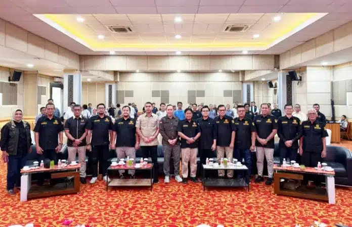 Komite Olahraga Nasional Indonesia (KONI) Sumatera Barat menggelar rapat koordinasi (rakor) jelang pelaksanaan Pekan Olahraga Provinsi (Porprov) Sumbar 2026 di UNP Convention Hall, Sabtu (9/5/2026).