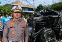 Empat Tewas dalam Kecelakaan Beruntun Enam Kendaraan di Padang Besi Kecelakaan beruntun melibatkan enam kendaraan terjadi di Jalan Raya Padang-Indarung, tepatnya di dekat Gerbang Masjid Darussalam, Kelurahan Padang Besi, Kecamatan Lubuk Kilangan, Kota Padang, Minggu (10/5/2026) pagi.