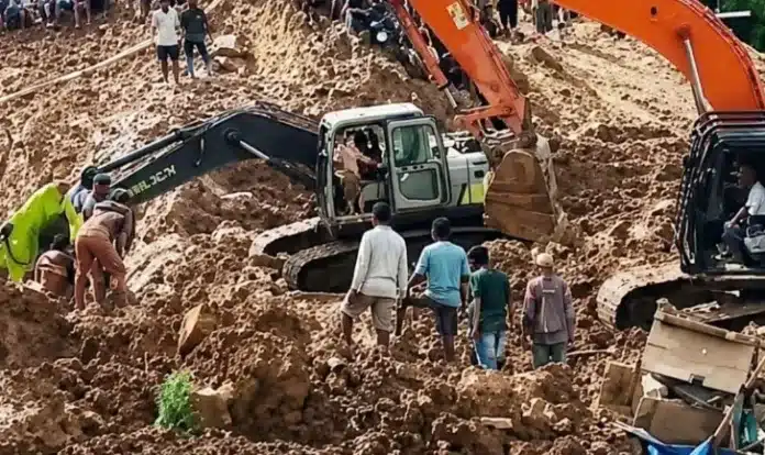 Wahana Lingkungan Hidup Indonesia (Walhi) Sumatera Barat menilai tragedi longsor tambang emas ilegal di Kampung Sintuk, Jorong Koto Guguak, Nagari Guguak, Kecamatan Koto VII, Kabupaten Sijunjung, yang menewaskan sembilan penambang, menjadi bukti nyata kegagalan pemerintah dan aparat penegak hukum dalam menghentikan aktivitas pertambangan emas tanpa izin (PETI) di Sumatera Barat.