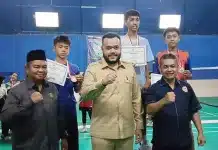 Fadly Amran Resmi Tutup Anak Nagari Cup I, Targetkan Atlet Padang Raih Emas PON Wali Kota Padang, Fadly Amran, secara resmi menutup Turnamen Bulutangkis Anak Nagari Cup I Tingkat Kota Padang Tahun 2026 yang berlangsung di PB Damai Sentosa, Hall ADT Balai Baru, Kelurahan Sungai Sapih, Kecamatan Kuranji, Kota Padang, Senin (15/6/2026) sore.