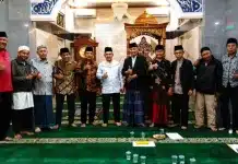 Erianto Minta RT/RW Siapkan Proposal, Pelebaran Jalan Taruko 1 Segera Diperjuangkan Anggota DPRD Kota Padang, Erianto, menghadiri kegiatan silaturahmi bersama pengurus Masjid Jamiatul Muslimin dan masyarakat Perumahan Taruko 1 yang berlokasi di Jalan Durian Tigo Batang, Kelurahan Korong Gadang, Kecamatan Kuranji, Kota Padang, Sabtu (20/6/2026).