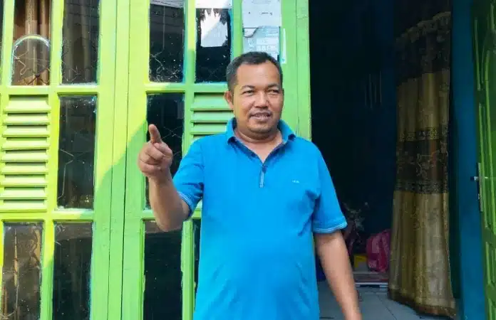 Langkah Besar Warga Sijunjung! Koperasi Tambang Rakyat Sakato Jaya Siap Wujudkan Tambang Legal Pengawas Koperasi Produsen Tambang Rakyat Sakato Jaya, Afrizal, mengajak seluruh masyarakat, khususnya para penambang rakyat di Kabupaten Sijunjung, untuk bergabung dan menjadi bagian dari koperasi tersebut sebagai bentuk dukungan terhadap terwujudnya tata kelola pertambangan yang lebih baik. (Foto: Istimewa)