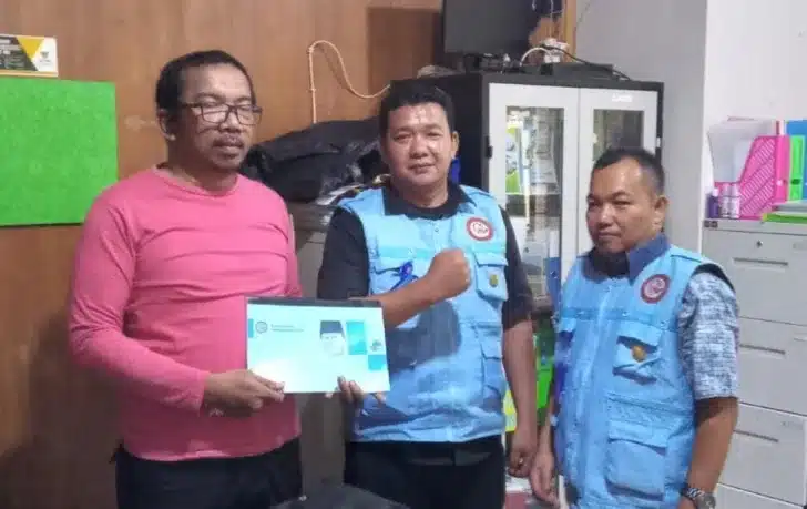 Dukung Arah Kebijakan Presiden Prabowo, Koperasi Tambang Rakyat Sakato Jaya Resmi Laporkan Keberadaannya ke Pemkab Sijunjung 1 Surat pemberitahuan tersebut disampaikan kepada Dinas Koperasi, UMKM, Perindustrian dan Perdagangan Kabupaten Sijunjung, Dinas Perumahan Rakyat, Kawasan Permukiman dan Lingkungan Hidup Kabupaten Sijunjung, Pemerintah Kabupaten Sijunjung, Polres Sijunjung, Kodim 0310/SS, Kejaksaan Negeri Sijunjung, serta sejumlah Organisasi Perangkat Daerah (OPD) terkait lainnya.
