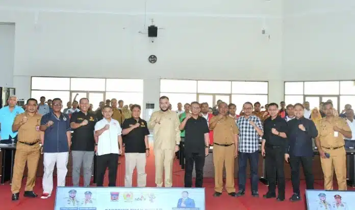 Pemerintah Kota (Pemko) Padang menegaskan komitmennya untuk menyukseskan pelaksanaan Pekan Olahraga Provinsi (Porprov) Sumatera Barat (Sumbar) XVI sekaligus mempertahankan gelar juara umum.