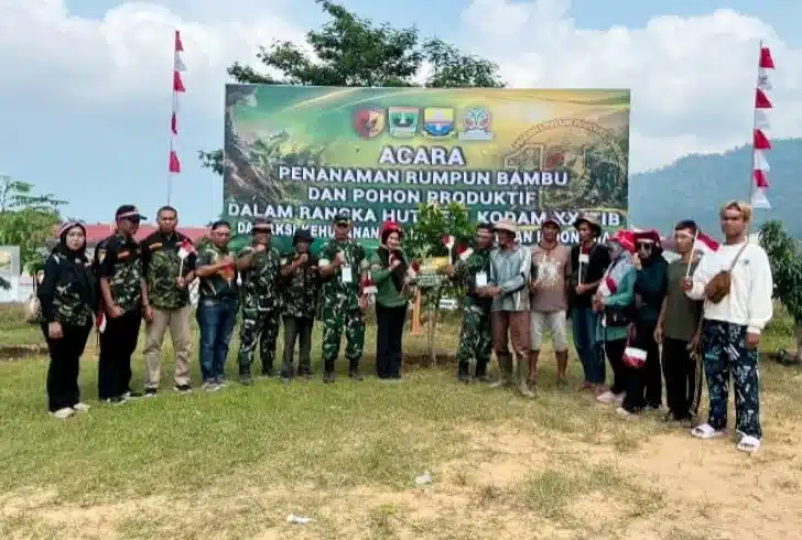 Peringatan HUT ke-1 Kodam XX/Tuanku Imam Bonjol (TIB) diisi dengan aksi nyata kepedulian terhadap lingkungan. Sebanyak 10.000 pohon ditanam secara serentak di sejumlah wilayah di Sumatera Barat, dengan kegiatan utama dipusatkan di lingkungan IAIN Imam Bonjol Aie Bangek, Kota Padang, Rabu (12/8/2026).