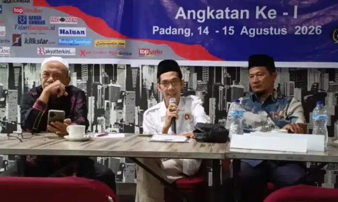 Materi tersebut disampaikan Emil Mahmudsyah, Sukri Umar, dan Devi Diany, dengan M. Khudri bertindak sebagai moderator. Pembahasan juga menyentuh sejumlah ketentuan hukum yang berkaitan dengan aktivitas jurnalistik, termasuk aspek Undang-Undang Informasi dan Transaksi Elektronik (UU ITE) serta perlindungan anak.