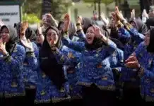 PPPK Guru Paruh Waktu Akan Diangkat Penuh Waktu, PPPK Penuh Waktu Diproses Menjadi PNS Kabar menggembirakan datang bagi para guru berstatus Pegawai Pemerintah dengan Perjanjian Kerja (PPPK).