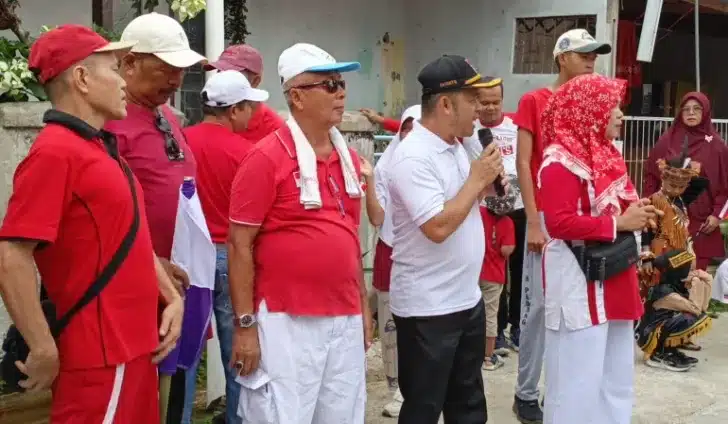 Erianto Dukung Empat Titik Jalan Santai di Kuranji, Warga Apresiasi Perhatian terhadap Masyarakat 1 Berdasarkan pantauan awak media, Erianto hadir dan memberikan dukungan terhadap pelaksanaan jalan santai di empat lokasi, yakni Jalan Santai Mangga 1 RT 06/RW X, Jalan Santai Manggis 1 RT 02/RW 12, Jalan Santai Apel RT.05/RW 15, serta Jalan Santai Delima Blok A yang melibatkan RT 03, 04, 05, 06, 07 dan 08/RW 8.