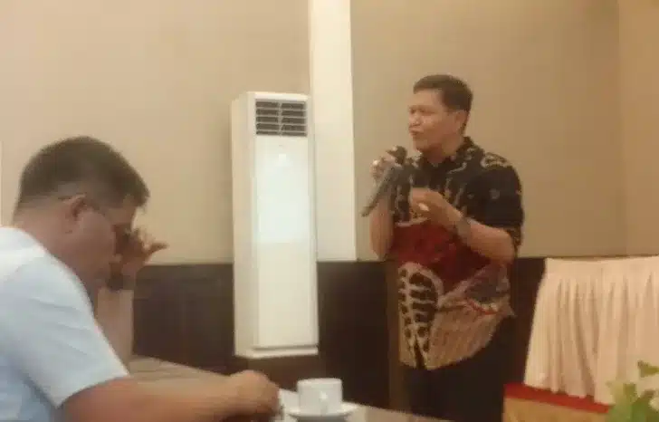Irwan Basir Bongkar Penyebab Koperasi Mati Suri: Pengurus Tak Aktif hingga Pembukuan Berantakan 1 Ketua Dewan Koperasi Indonesia Daerah (Dekopinda) Kota Padang, Irwan Basir Dt. Rajo Alam, SH., MM, menilai penguatan manajemen organisasi menjadi salah satu kunci penting untuk menghidupkan dan mengembangkan koperasi di tengah persaingan dunia usaha yang semakin kompetitif.