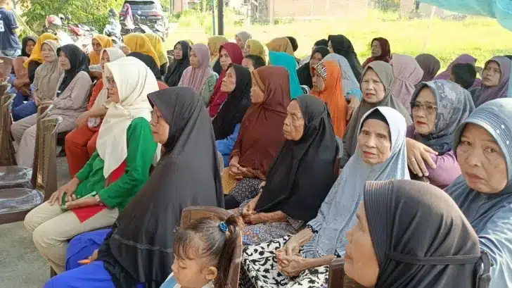 Reses Erianto di Kuranji: Warga Soroti Jalan Rusak, Drainase hingga Minim Penerangan 2 Anggota DPRD Kota Padang dari Daerah Pemilihan (Dapil) Padang II, Kecamatan Kuranji, Erianto, melaksanakan reses masa sidang I Tahun 2026–2027 di Jalan Kampung Marapak, RT 01/RW 06, Kelurahan Kalumbuk, Kecamatan Kuranji, Kota Padang, Jumat (4/9/2026) sore.