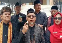 Ketua KAN Kuranji Tegaskan Dukungan untuk Irwan Basir, Soroti Pentingnya Cegah Dualisme Kepemimpinan Adat Ketua Kerapatan Adat Nagari (KAN) Kuranji terpilih periode 2026-2030, Musda Firman Datuak Rajo Diguci, menegaskan dukungan terhadap Irwan Basir Datuk Rajo Alam yang mendaftarkan diri sebagai calon Ketua Lembaga Kerapatan Adat Alam Minangkabau (LKAAM) Kota Padang.