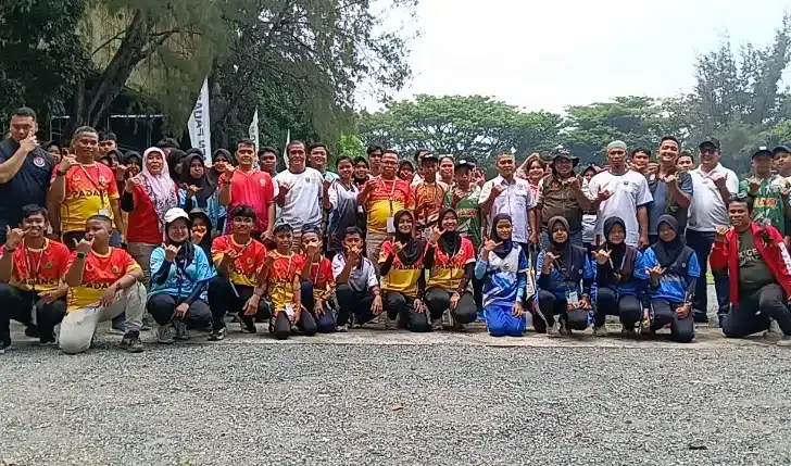 Erianto Resmi Buka Panahan Porprov XVI Sumbar, PERPANI Bidik Atlet Berprestasi Nasional 4 Ketua Umum Komite Olahraga Nasional Indonesia (KONI) Kota Padang, Erianto, secara resmi membuka pertandingan cabang olahraga (cabor) panahan Pekan Olahraga Provinsi (Porprov) XVI Sumatera Barat Tahun 2026 di Lapangan Panahan Semen Padang, Kompleks PT Semen Padang, Indarung, Kecamatan Lubuk Kilangan, Kota Padang, Jumat (2/10/2026) pagi.