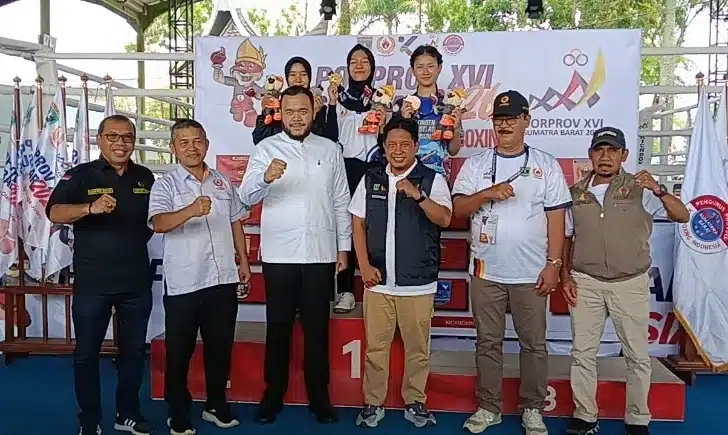 Fadly Amran Apresiasi KBI Padang, 9 Emas Berhasil Antar Juara Umum Kickboxing Porprov XVI Sumbar 2026 4 Radar Berita Indonesia