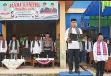 Hari Santri Nasional 2026 di Sijunjung Berlangsung Khidmat, Polsek Koto VII Pastikan Pengamanan Upacara peringatan Hari Santri Nasional 2026 turut dihadiri anggota DPRD Kabupaten Sijunjung, Nofriadi Zulka, S.H., dan Amlasta Boy. Kapolres Sijunjung diwakili oleh Kapolsek Koto VII, AKP Irwan Doni, sedangkan Dandim 0310/SS diwakili oleh Pasi Ops Kodim, Kapten Czi Akmal.