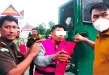 Kejari Kampar Usut Dugaan Korupsi KUR BNI Rp83,9 Miliar, IS Belum Penuhi Panggilan Penyidik Informasi tersebut disampaikan oleh Kepala Seksi Tindak Pidana Khusus (Kasi Pidsus) Kejari Kampar, Atmariadi, yang mewakili Kepala Kejari Kampar, Dwianto Prihartono. Menurut Atmariadi, penetapan para tersangka dilakukan setelah penyidik melaksanakan serangkaian proses penyelidikan dan penyidikan terhadap perkara penyaluran KUR di BNI KCP Bangkinang.