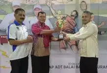 Anak Nagari Cup II 2026 Resmi Dibuka, KONI Padang Siapkan Rp960 Juta untuk Pembinaan Bulutangkis 2027 Turnamen Bulutangkis Anak Negeri Cup II Tahun 2026 resmi digelar selama tiga hari, mulai Jumat (30/10/2026) hingga Minggu (1/11/2026), di ADT Badminton Hall, Balai Baru, Kecamatan Kuranji, Kota Padang, Sumatera Barat.